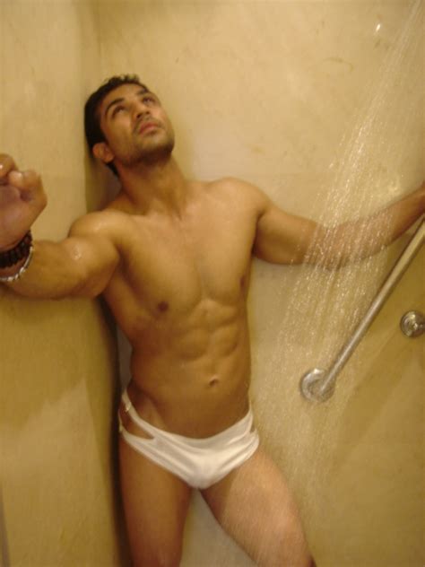 Muhammad ariff mohamad nizam (阿里福) is on facebook. Indian Celebrity Male Nudity Heaven!: Mohammad Nazim