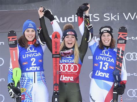 V závere roka 2020 ju preťala michelle gisinová. Michaela Shiffrinová, Petra Vlhová a Michelle Gisi