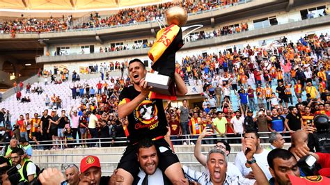 Ligue 1, ligue 2, coupe de tunisie. Ligue 1 : L'EST recevra son titre ce samedi - Sport By TN