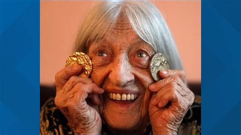 Megjelent a keleti ágnes 100 évéről szóló könyv a testnevelési egyetem aulájában a vírus ellenére is szép számmal gyűltek össze az érdeklődők, elvégre a magyar torna szövetség kiadásában megjelent a … Agnes Keleti, oldest living Olympic champion, turns 99 ...