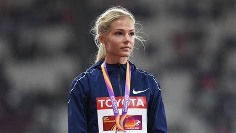 Welcome to the official facebook page of darya klishina Дарья Клишина: "Надеюсь, люди в России искренне радуются ...