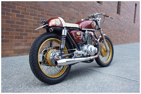 Incluye tres herrajes universales que pueden desplazarse. Motoblogn: 1973 Honda CB 250 "Brown Sugar"