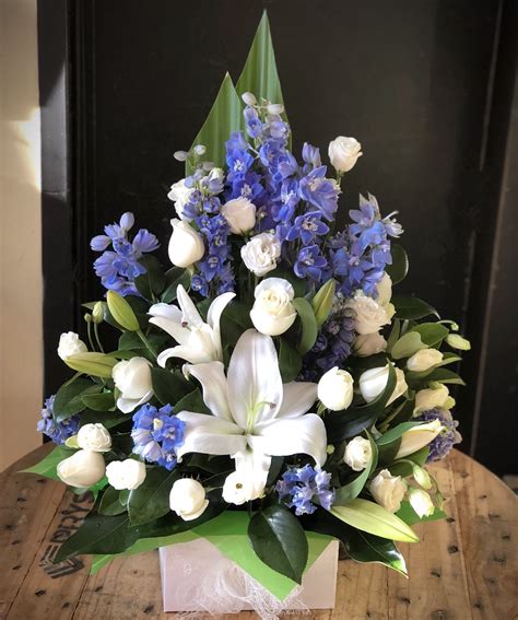 Sydney flowers, your award winning online florist with over 20 years industry experience. Blue Bliss - Sydney Flowers