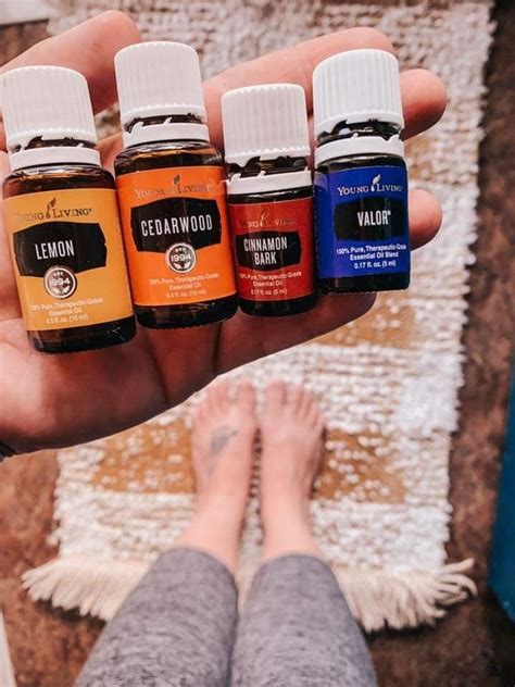 Not only does this coconut hair oil smell amazing (aka like a tropical vacay), it contains a bunch of different oils (like argan, coconut, macadamia nut, sweet almond, to name a few) to. Pin by Heidi Gillispie on Essential Oil World | Pure ...