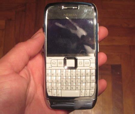 There are some issues which are being faced by e71 users. Nokia E71 - day 1: Loving it! - IntoMobile