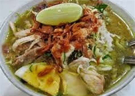 Soto ayam merupakan salah satu makanan khas indonesia yang memiliki cita rasa gurih dan segar. Resep Soto Ayam Bening Yang Enak Banget