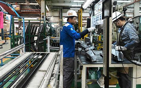The minimum wage has to commensurate with productivity gains by being in tandem with the growth in productivity, economic activities in the states, and differences in the cost of living. Manufacturers welcome 'reasonable' hikes in minimum wage ...