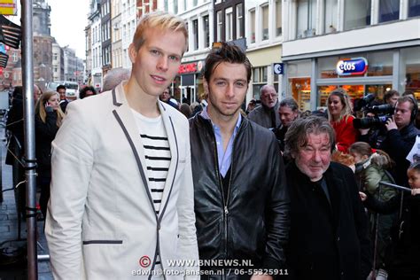 Ze gaat op bezoek bij acteur rick paul van mulligen en zijn vriend, zij zijn ouders van twee jonge kinderen. Het Gordijnpaleis van Ollie Hartmoed | Fotopersburo Edwin ...