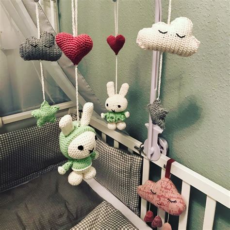 Hallo, ich bin gregor und habe diese seite. Miffy bunny crochet mobile baby | Mobile häkeln, Kinder ...