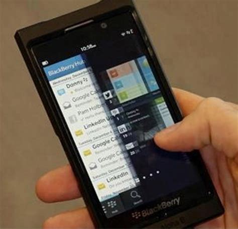 This, the blackberry z10, is the device upon which the fate of blackberry (formerly research in motion) hangs. BlackBerry yeni telefonlarını tanıttı | NTV