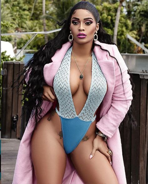 Will langkawi support dr m? La star de la télé réalité, Joseline Hernandez exhibe ses ...