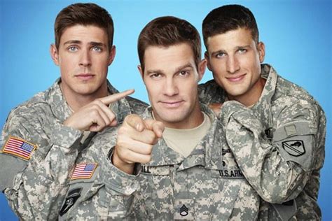 Enlisted is based on kevin biegel's relationship with his siblings. Enlisted : engagez-vous à rire ! - Critictoo Séries TV