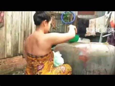 Janda di hipnotis sampe muncrat. NGINTIP JANDA CANTIK MANDI DI SUNGAI (STW BOHAY) - YouTube