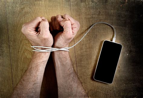 Three practical ways to break your smartphone addiction according to digital detox experts | The ...