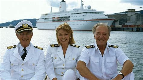 100% kostenlos online 3000+ serien. TV Time - Das Traumschiff (TVShow Time)