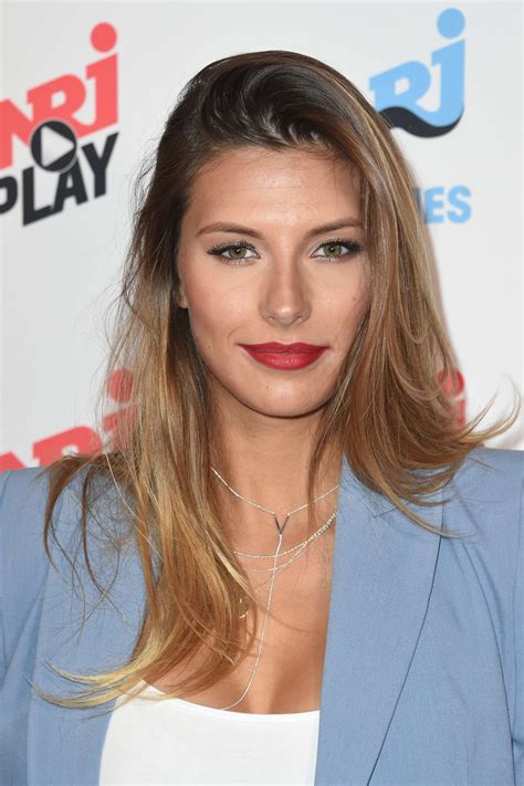 Miss france camille cerf participates in the miss universe yamamay swimsuit runway show at trump national doral on january 14, 2015 in doral, florida. Camille Cerf : son expérience avec une femme