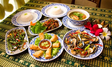 Oh yes, and cakes too! Top 5 Authentic Thai Food in Johor Bahru - JOHOR NOW