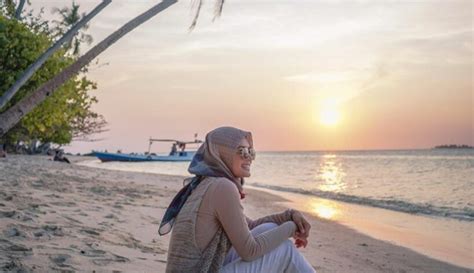 Check spelling or type a new query. Nikmati Sunset Menawan Bersama Pasangan di Pantai Tanjung ...