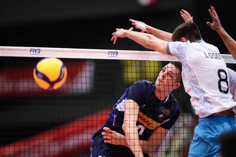 El seleccionado argentino masculino de vóleibol perdió frente a su par del comité olímpico ruso por 3 a 1, en su debut en los juegos de tokio 2020. World Cup Volley 2019: prima vittoria per l'Italia ...