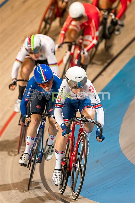 At the same time, we also provide a free flat bracket so that you can watch videos or listen to music while exercising. UEC European Track Cycling Championships | SWpix.com