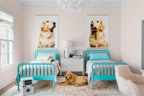 We've compiled some of the best pet room ideas, so you and your fur babies can live comfortably and happily. 20 Ideas for Kids' Bedroom Themes | HGTV in 2020 | Dog ...