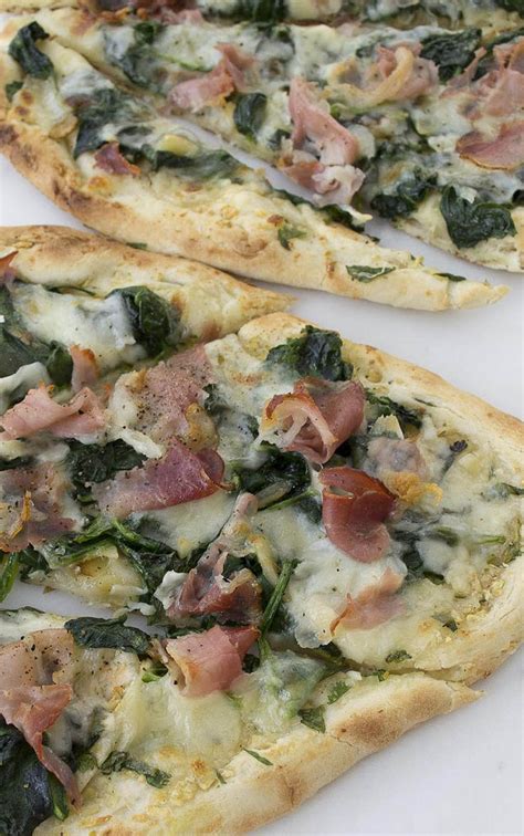 I love spinach and feta combined, and like this pizza. Prosciutto and Spinach Flatbread Pizza | Recipe ...