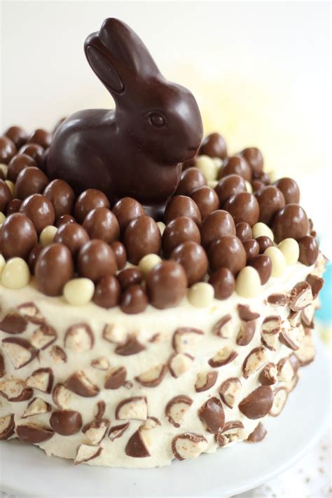 24 hasen und nach belieben einige ostereier ausstechen. Schoko-Bon-Torte - Ostertorte mit Schoko-Nuss-Biskuit und ...