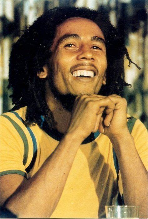 Bob marley, nome artístico de robert nesta marley (nine mile, 6 de fevereiro de 1945 — miami, 11 de maio de 1981), foi um cantor, guitarrista e compositor jamaicano, o mais conhecido músico de reggae. Baixar Foto Do Bob Marley / Frases E Mensagens Do Bob ...