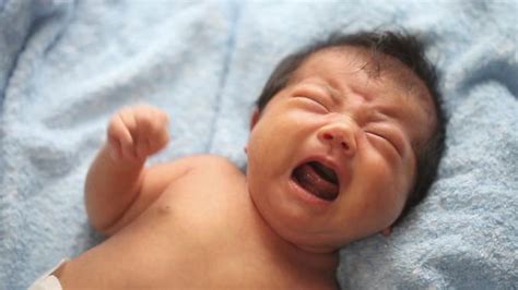 Bayi susah bab dapat disebabkan oleh berbagai hal yang mungkin tak anda sadari. Bayi Sering Menangis Bukan Sebab Lapar Nak Susu Tapi ...