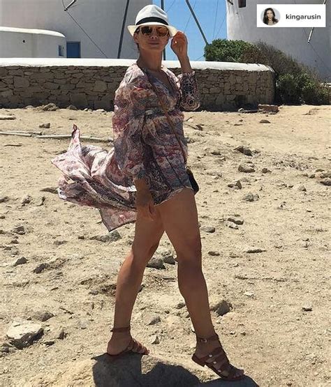 Małgorzatarozenek #joannakrupa #kingarusin subskrybuj kanał Kinga Rusin w bikini na okładce magazynu Chodakowskiej ...