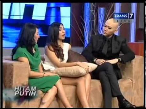 Kini saatnya kalian sedikit bernostalgia dengan sempat beredar juga rumor bahwa alfandy adalah masa kecil artis cantik dena rachman yang memutuskan mengubah penampilannya. Hitam Putih Trans7 Dena Rachman - YouTube