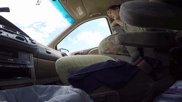 Find out how to report dangerous. Woman Gives Birth To 10lb Baby In Car While Husband Films ...