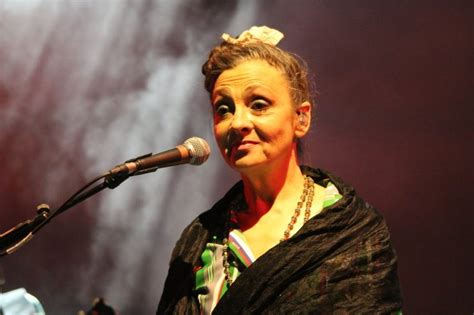 November 20 at 3:00 am ·. Catherine Ringer met le feu sur la plage de Trouville-sur ...