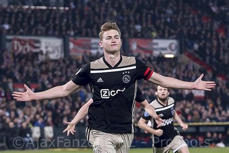 En los enfrentamientos directos entre ambos el balance es favorable al ajax con un 70. Feyenoord Ajax 0-3 : Ajax revancheert zich tegen Feyenoord ...