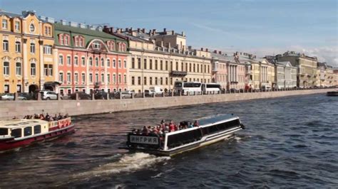 A cidade já teve seu nome modificado 4 vezes, 2 deles foram: São Petersburgo -Rússia - Canal do Rio Neva -Passeios de ...