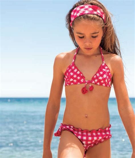 The contour in the fabric of a lower garment (e.g. Archimède beach wear adorable looks for spring 2014 | Kids ...