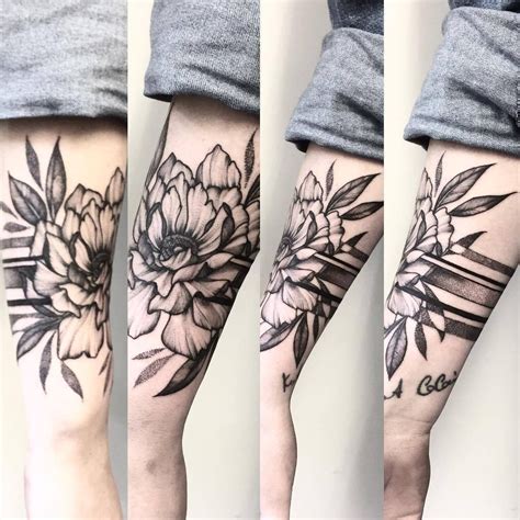 flower-arm-band-tattoo-artist-sarawmaudit-tattooing-since-2014-band-tattoo,-band-tattoo