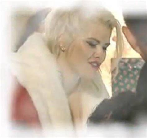 We did not find results for: ANNA NICOLE SMITH CHRISTMAS SPECIAL ROBE DRESS