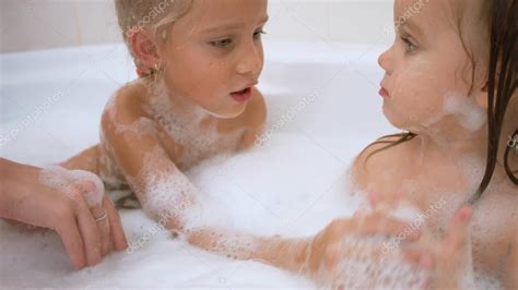 Wird lille meister der ligue 1 2020/21? Little sister bath | Two cute little sisters bathing in ...