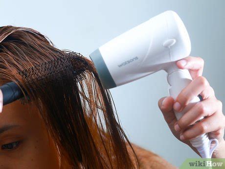 See full list on wikihow.com How to Straighten Your Hair Without a Flat Iron: 14 Steps