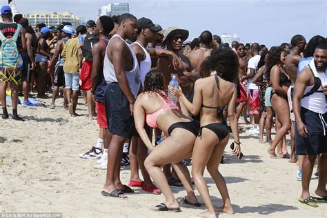 Spring break party girls 'bahamas'. 2017 Miami Spring Break: Weed, Booze, Twerking, Sex On The ...