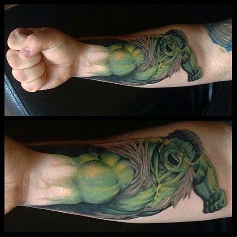 It is also carved with the word power that looks awesome. Hulk fist tattoo | Tatuagens criativas, Tatuagens, Tatuagem