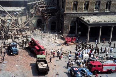 La mattina del 2 agosto 1980 l'interno della stazione di bologna era piuttosto affollato. Web sul blog: 2 agosto 1980 - Strage di Bologna: una bomba ...