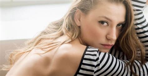 Instagram gizli hesabın pp nasıl görülür? Serenay Sarıkaya siyah bikinileriyle olay oldu! | SON TV