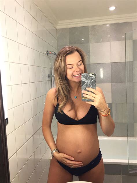 Gravid status vecka 24 - Vikt, hjärtljud och magbilder ...