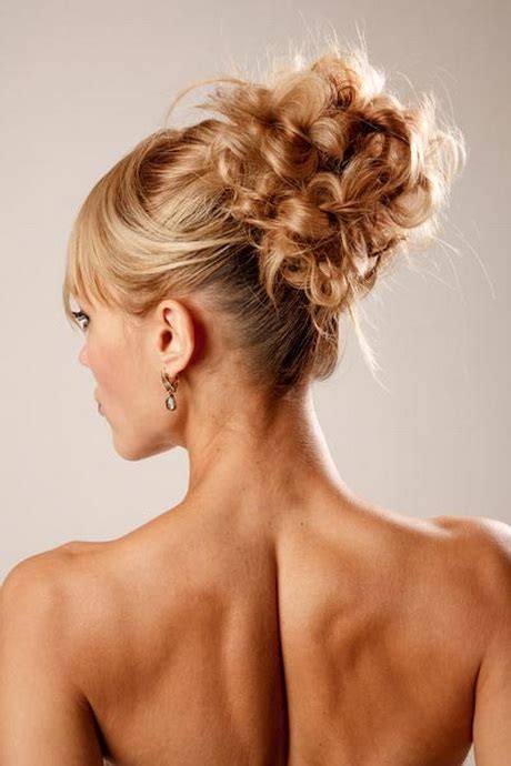 Best updos für mittellanges haar. Einfache hochsteckfrisuren für mittellanges haar