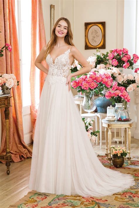 Brautkleid hochzeitskleid sweetheart von sonstiges. Hochzeitskleid in Blush mit Tüllrock und transparentem ...