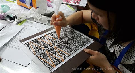 Walaupun saya lelaki, ada juga saya terfikir hendak membuat cheese cake ini sendiri kalau saya ada peralatan dan bahan. Cara Membuat Kue Roll Tart | Resep Bunda Rumahan