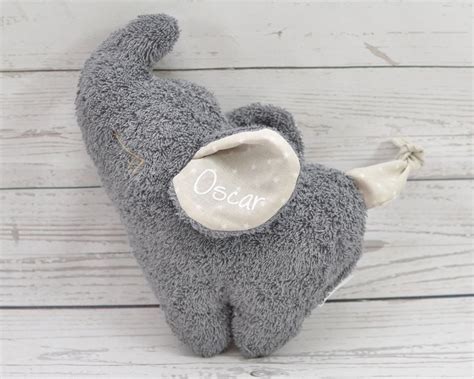 Mein bauch (oder eher gesagt die kleine da in meinem bauch) wächst unaufhaltsam und es sind nur noch. Elefanten Schnittmuster Kamika | Kuscheltiere/Plushy toys ...