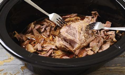 Made in the slow cooker with only a few ingredients, it's low in fat, packed with protein, and paleo / whole30 approved! Winning Winter Crockpot Recipes